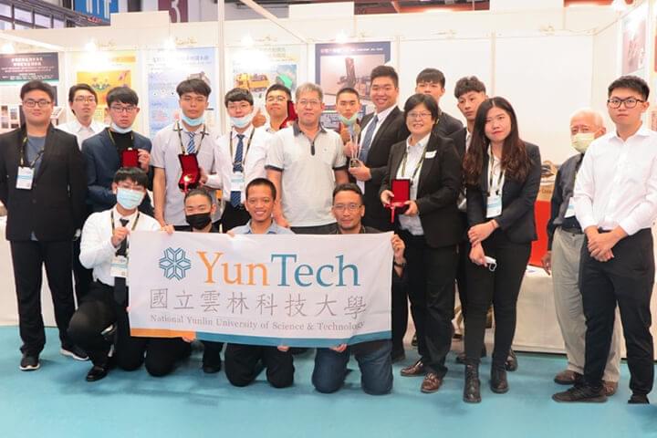 2020台灣創新技術博覽會翁萬德研發長與全體參展人員合照